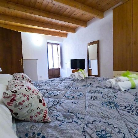 San Domenico House - Centro Storico Bed and Breakfast Λ' Άκουιλα Εξωτερικό φωτογραφία
