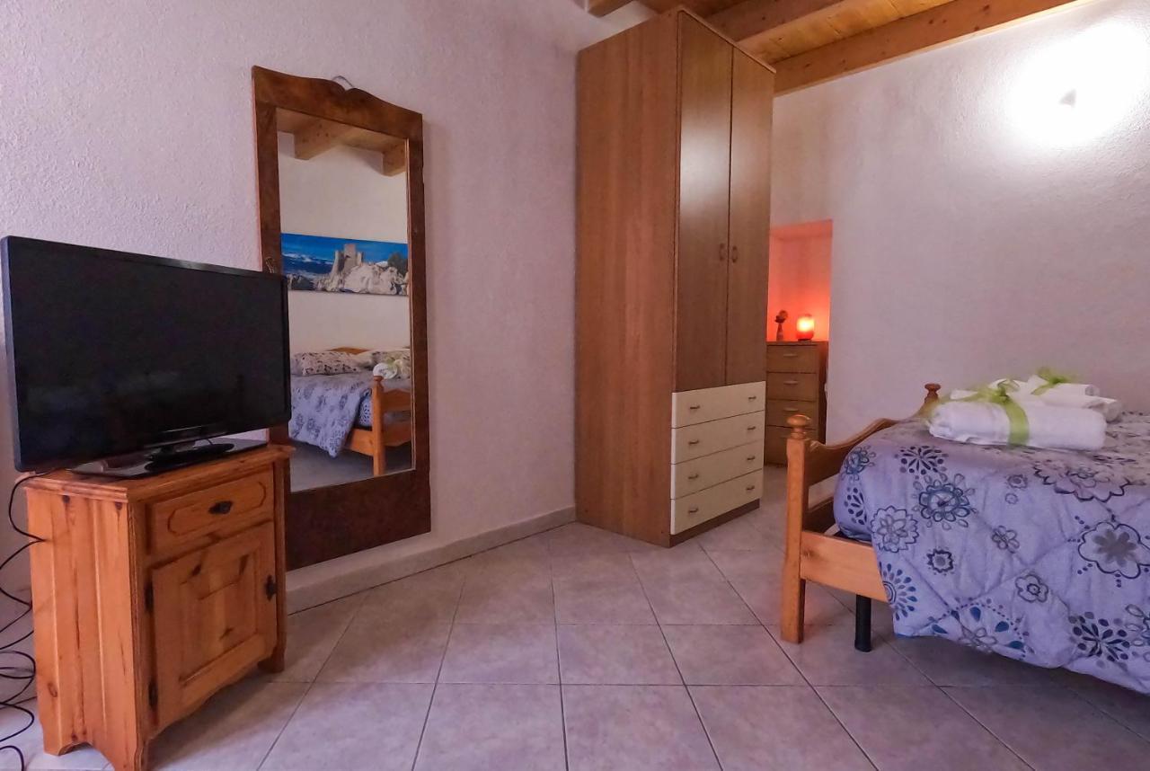 San Domenico House - Centro Storico Bed and Breakfast Λ' Άκουιλα Εξωτερικό φωτογραφία